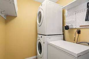 2718 E Commonwealth Ave, Salt Lake City, UT 84109 - Photo 17