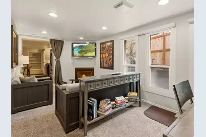 2718 E Commonwealth Ave, Salt Lake City, UT 84109 - Photo 27