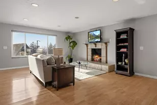 2718 E Commonwealth Ave, Salt Lake City, UT 84109 - Photo 3