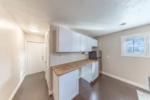 8360 S El Manicero Way E, Sandy, UT 84093 - Photo 19