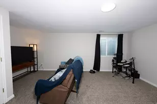 549 S 450 E, Clearfield, UT 84015 - Photo 23