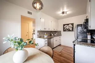 2286 E Carriage Ln, Holladay, UT 84117 - Photo 11