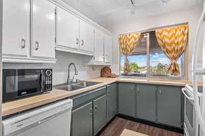 249 W Garden Park, Orem, UT 84057 - Photo 3