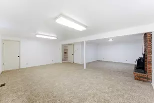 488 E 250 S, Hyde Park, UT 84318 - Photo 33