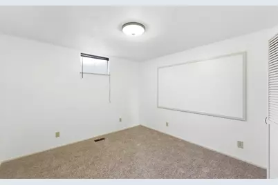 488 E 250 S, Hyde Park, UT 84318 - Photo 21