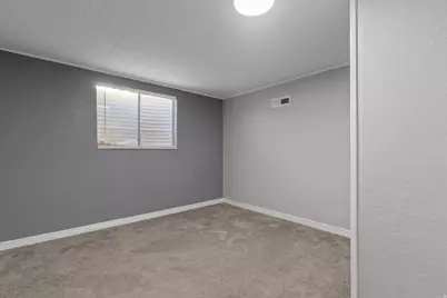 5279 S Shalee St, Kearns, UT 84118 - Photo 19