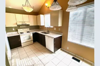 4128 S Middlepark Ln, West Valley, UT 84119 - Photo 5