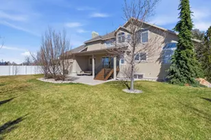 686 Wellington Dr, Kaysville, UT 84037 - Photo 39