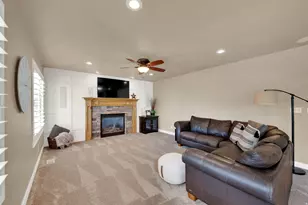 686 Wellington Dr, Kaysville, UT 84037 - Photo 15