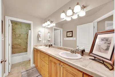 686 Wellington Dr, Kaysville, UT 84037 - Photo 27