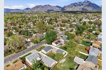574 E Aloha Ln S, Sandy, UT 84070 - Photo 23