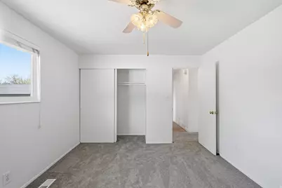 574 E Aloha Ln S, Sandy, UT 84070 - Photo 11