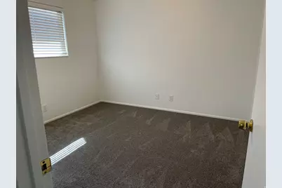 574 E Aloha Ln S, Sandy, UT 84070 - Photo 21