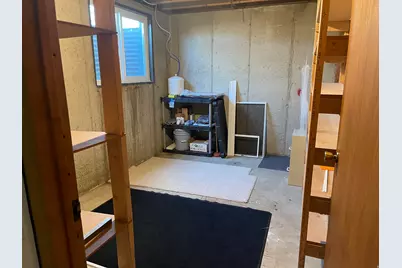 574 E Aloha Ln S, Sandy, UT 84070 - Photo 25