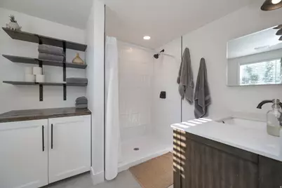 2457 E 2100 S, Salt Lake City, UT 84109 - Photo 13