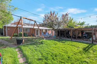 2457 E 2100 S, Salt Lake City, UT 84109 - Photo 21