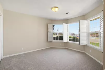 2199 W Sunset Pointe Dr, Cedar City, UT 84720 - Photo 5