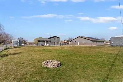 2522 N 2200 W, Farr West, UT 84404 - Photo 17