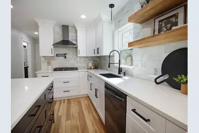 10828 S Lostwood Dr, Sandy, UT 84092 - Photo 11