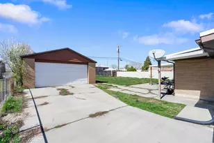 3260 S Maple Way W, West Valley, UT 84119 - Photo 21