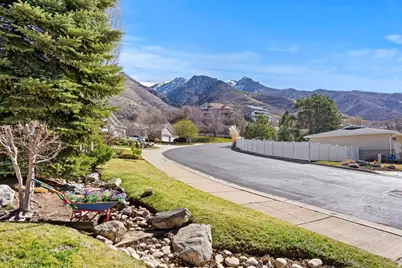 3100 E 1850 N, Layton, UT 84040 - Photo 17