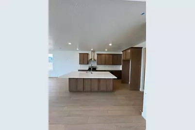 2946 N Kingbird Dr #622, Eagle Mountain, UT 84005 - Photo 3