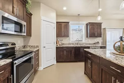 522 N 800 E, Hyde Park, UT 84318 - Photo 17