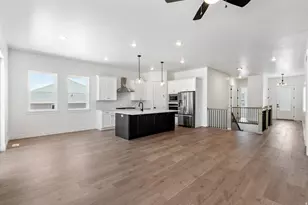 895 Crest Dale Ln S, Santaquin, UT 84655 - Photo 5