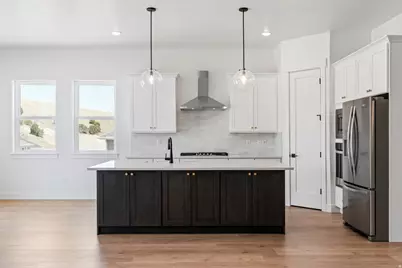 895 Crest Dale Ln S, Santaquin, UT 84655 - Photo 3