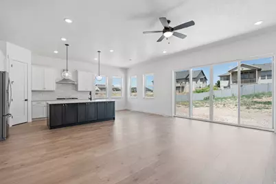 894 Crest Dale Ln S, Santaquin, UT 84655 - Photo 5