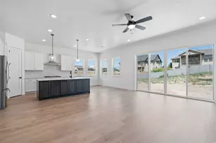 894 Crest Dale Ln S, Santaquin, UT 84655 - Photo 5
