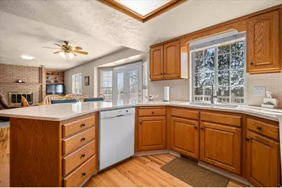 1543 N Cherry Blossom Dr W, Farmington, UT 84025 - Photo 7