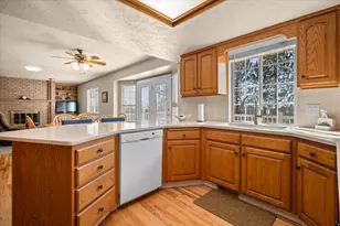 1543 N Cherry Blossom Dr W, Farmington, UT 84025 - Photo 7