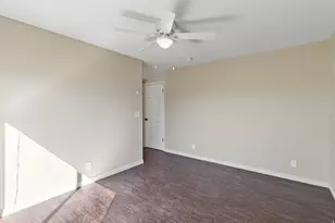 307 S 400 E, Hyde Park, UT 84318 - Photo 9