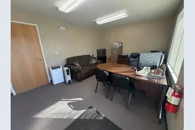 885 W Center St, Hyde Park, UT 84318 - Photo 5