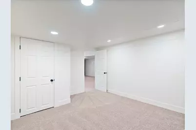 5229 S Kingswood Dr, Taylorsville, UT 84129 - Photo 19