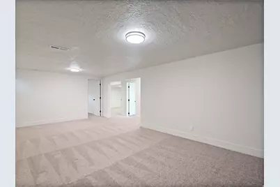 5229 S Kingswood Dr, Taylorsville, UT 84129 - Photo 25