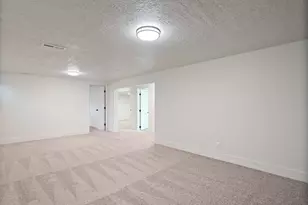 5229 S Kingswood Dr, Taylorsville, UT 84129 - Photo 25