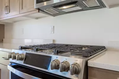 694 W Jedediah Way S, Grantsville, UT 84029 - Photo 15