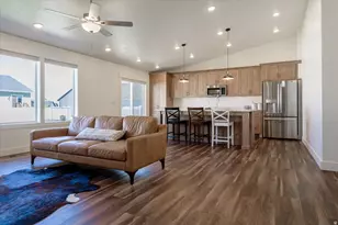 694 W Jedediah Way S, Grantsville, UT 84029 - Photo 7