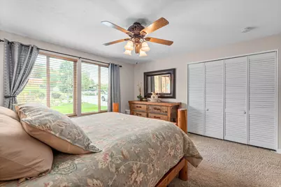 835 E Canyon Breeze Ln, Draper, UT 84020 - Photo 9