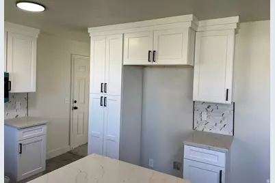 5287 S Kingswood Dr, Taylorsville, UT 84129 - Photo 5