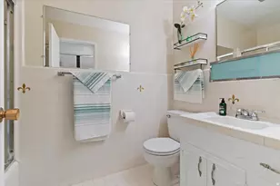 2223 E Carriage Ln, Holladay, UT 84117 - Photo 9