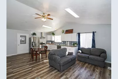 2087 E Weeping Willow Way S, Eagle Mountain, UT 84005 - Photo 15