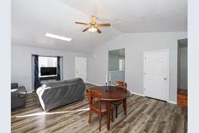 2087 E Weeping Willow Way S, Eagle Mountain, UT 84005 - Photo 17