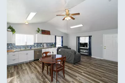 2087 E Weeping Willow Way S, Eagle Mountain, UT 84005 - Photo 17