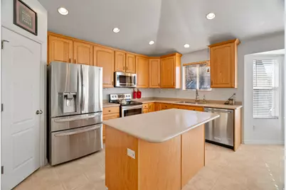 8332 S Saddle Oaks Ct, West Jordan, UT 84081 - Photo 7