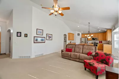 8332 S Saddle Oaks Ct, West Jordan, UT 84081 - Photo 5