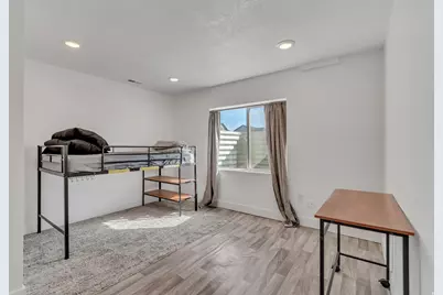 90 E Craner Peak Dr, Eagle Mountain, UT 84005 - Photo 27