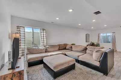 90 E Craner Peak Dr, Eagle Mountain, UT 84005 - Photo 23